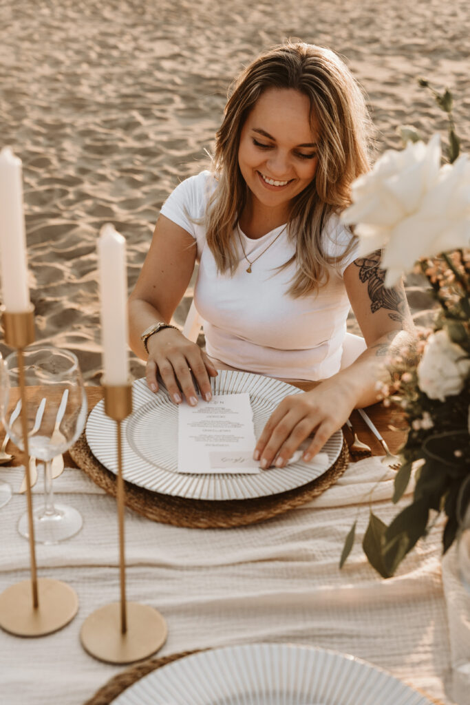 Lisas Hochzeitsplanung. Hochzeitsplanerin auf einer Hochzeit